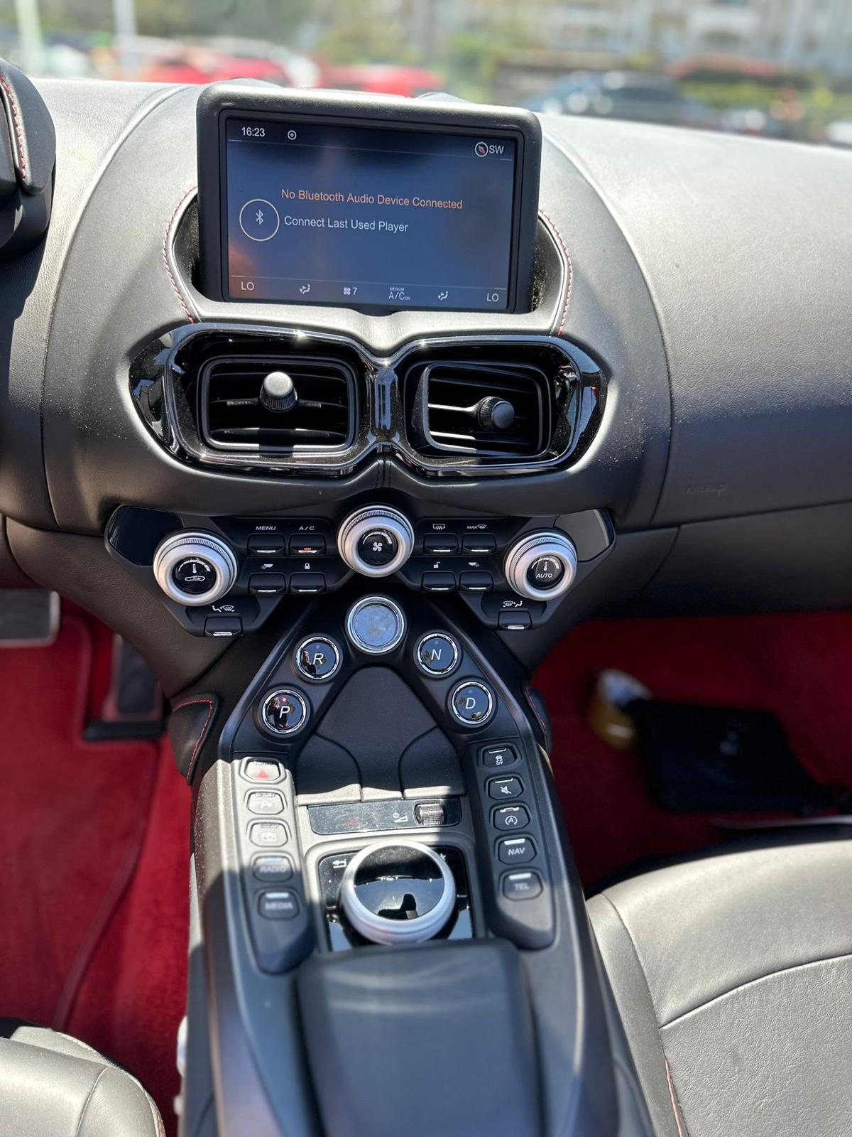 viprent-aston-martin3