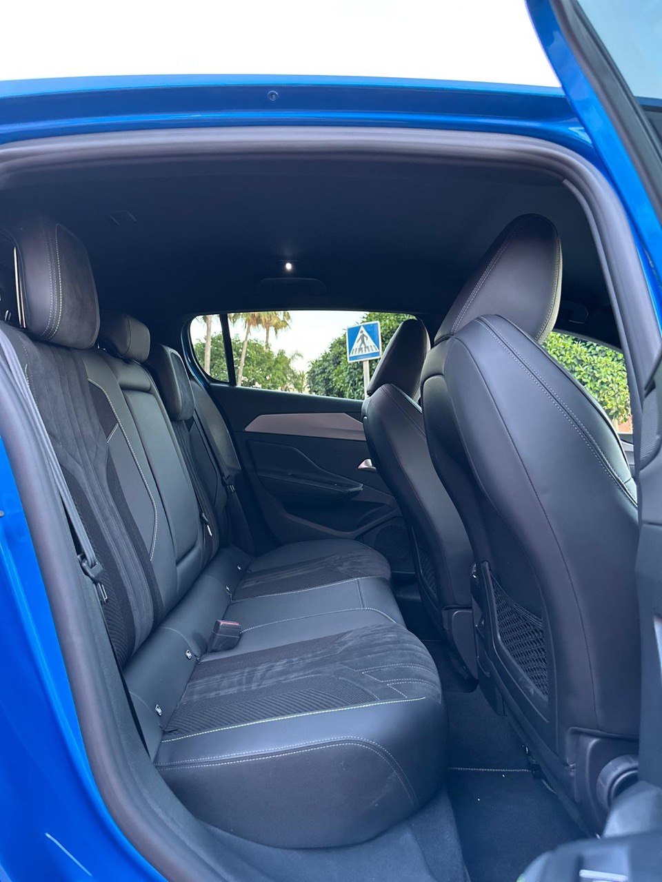 viprent-peugeot-308m4